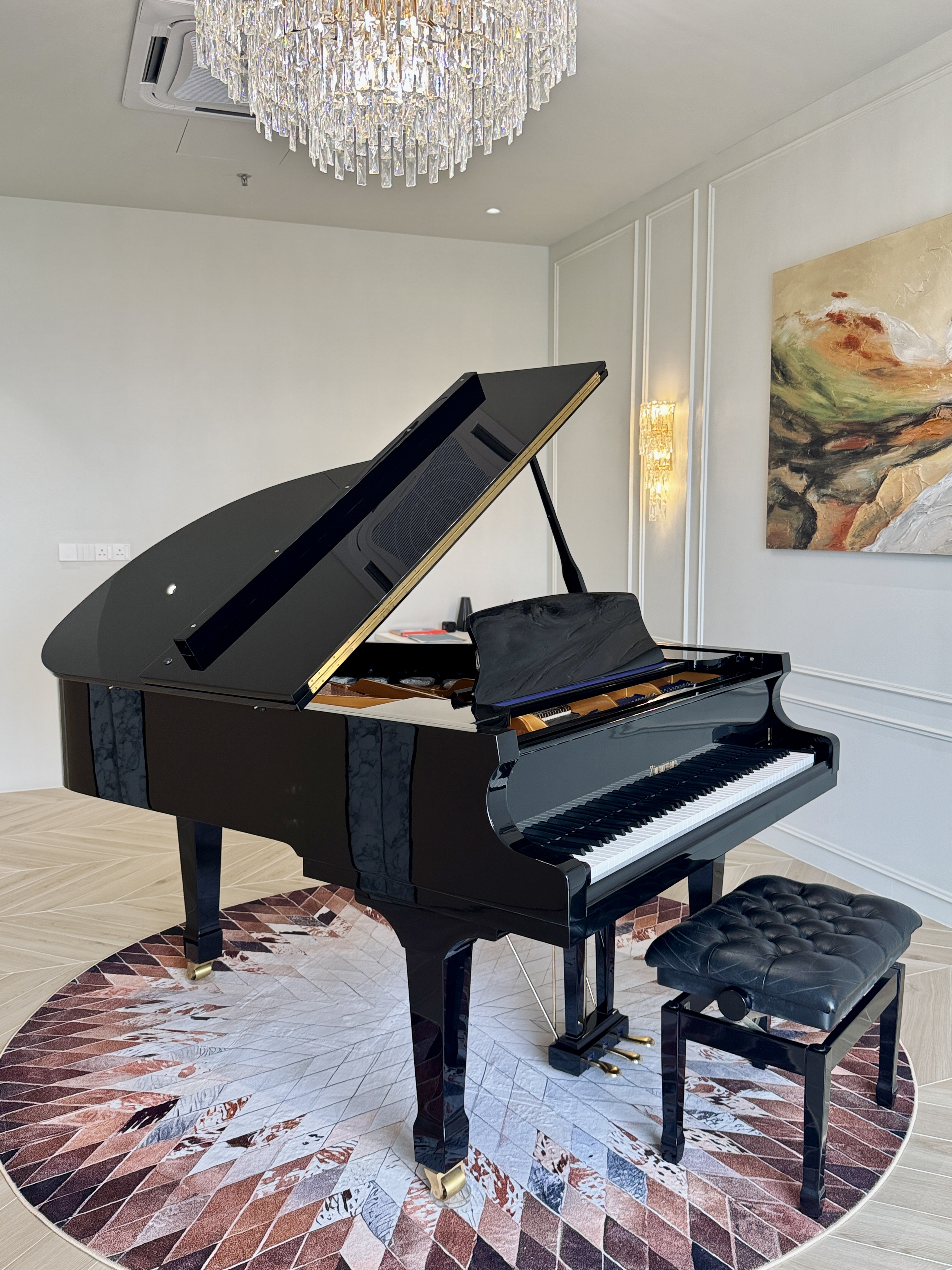 Grand piano room at MELOMELO Music Studio